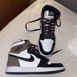 Jordan 1 retro high “mochas”